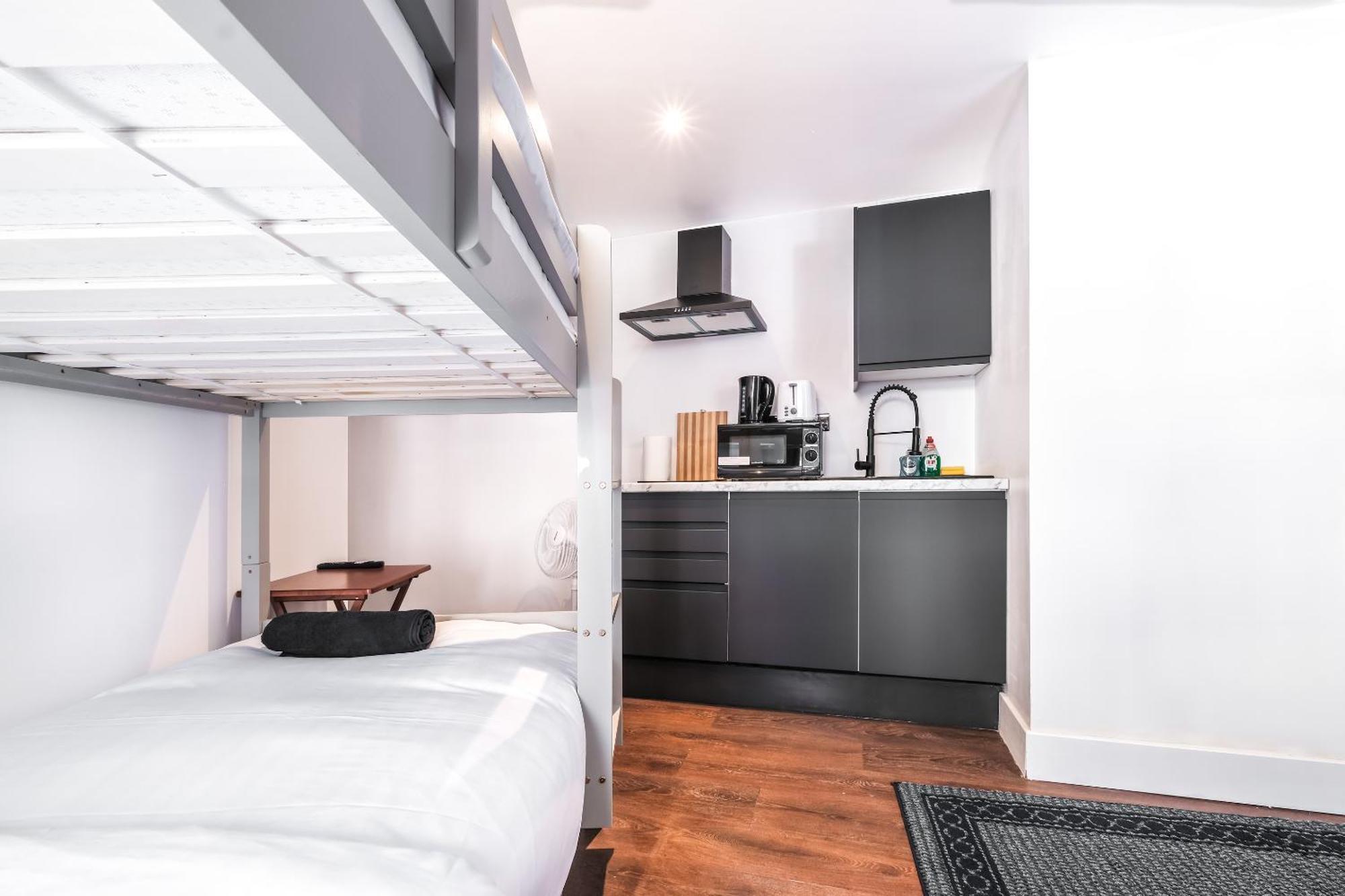 Piccadilly Dreams 1Br Sleep 4 Retreat Vrf Apartment London Bagian luar foto